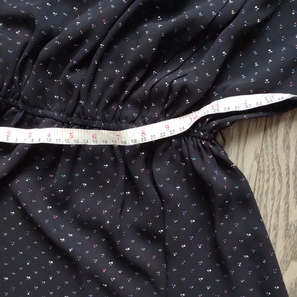 Beautiful dress by Sandi Gale ⭐☘️🌼🌼 - Picture 8 of 12